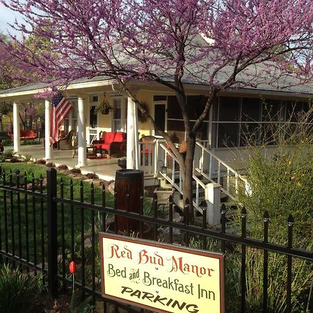 Red Bud Manor Inn Юрика-Спрінгс Екстер'єр фото