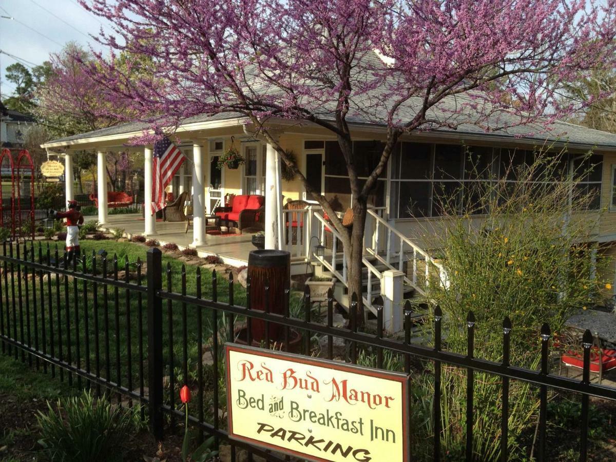 Red Bud Manor Inn Юрика-Спрінгс Екстер'єр фото